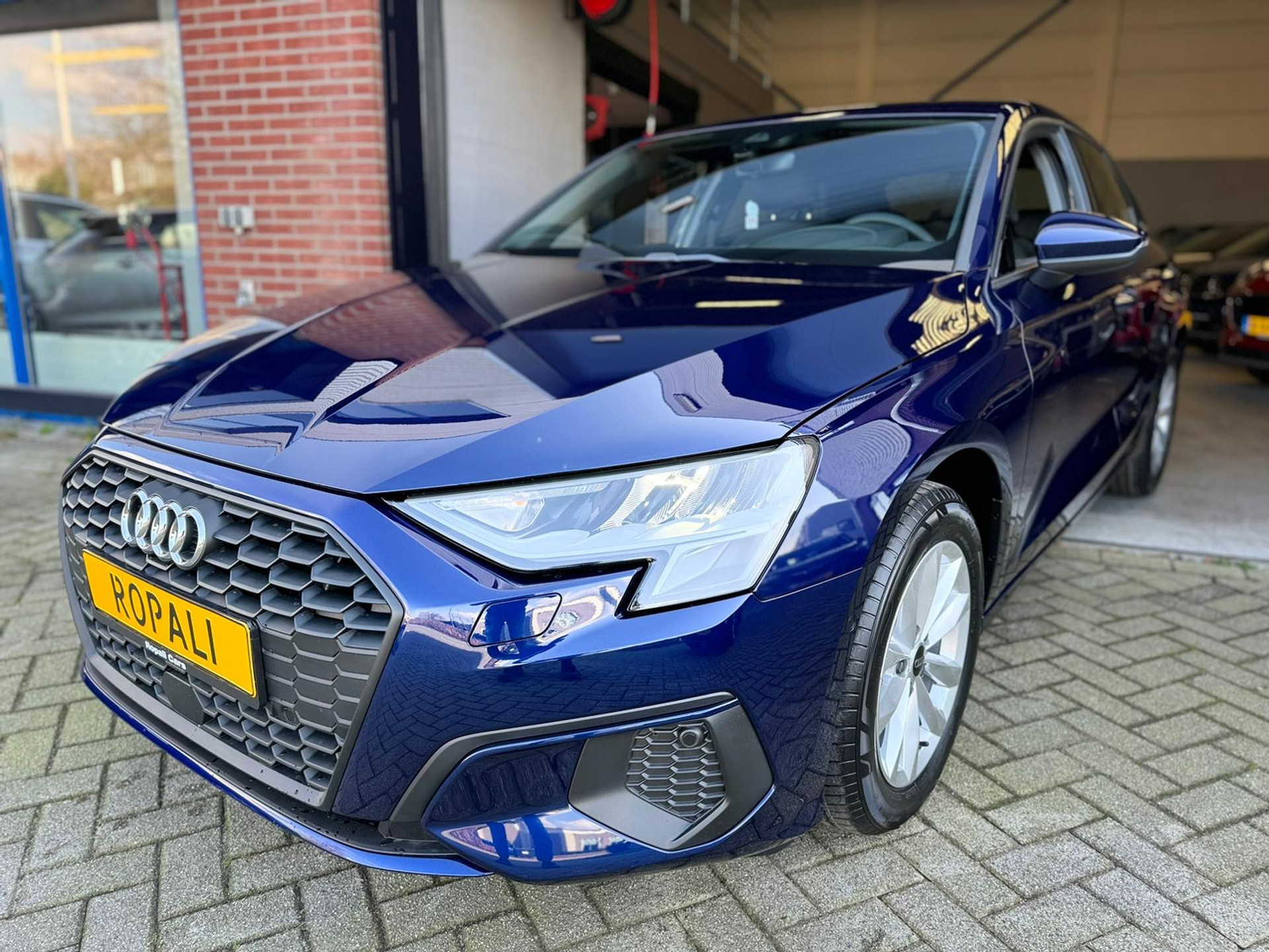 Audi-A3-Sportback 30 TFSI Business edition-ropalicars.nl