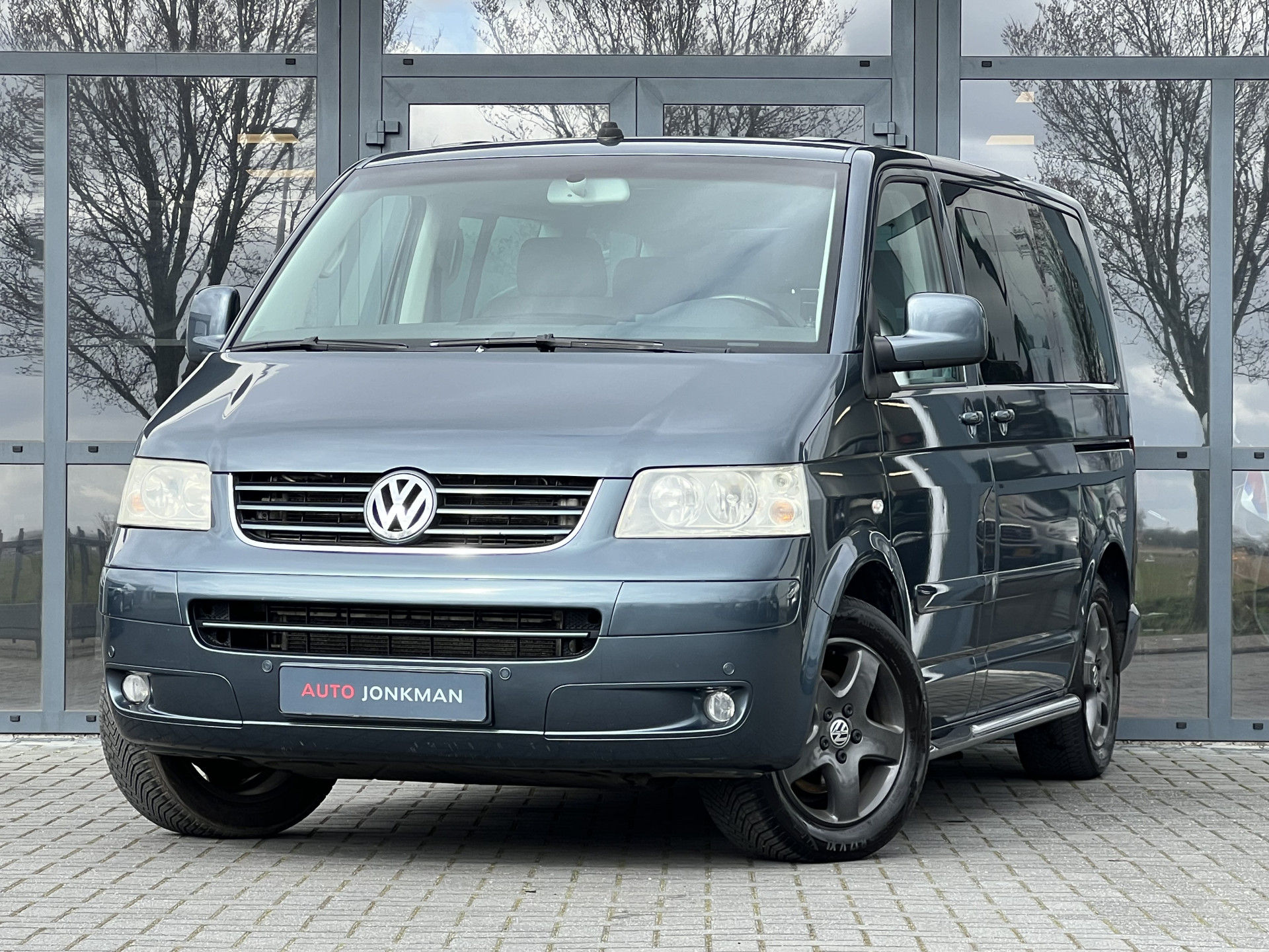 Volkswagen-Transporter Multivan-2.5 TDI Highline-Auto Jonkman Berlikum
