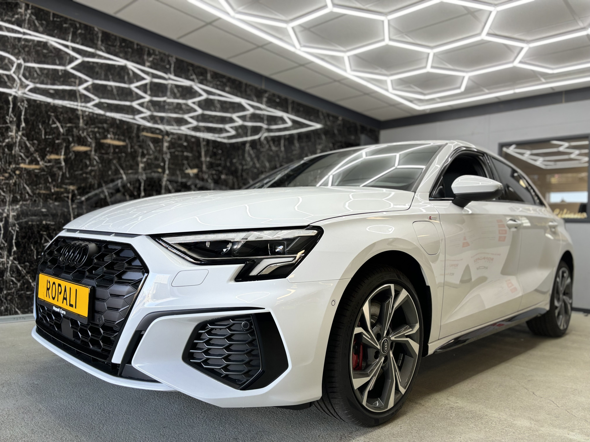 Audi Audi | Ropali Cars Raamsdonksveer