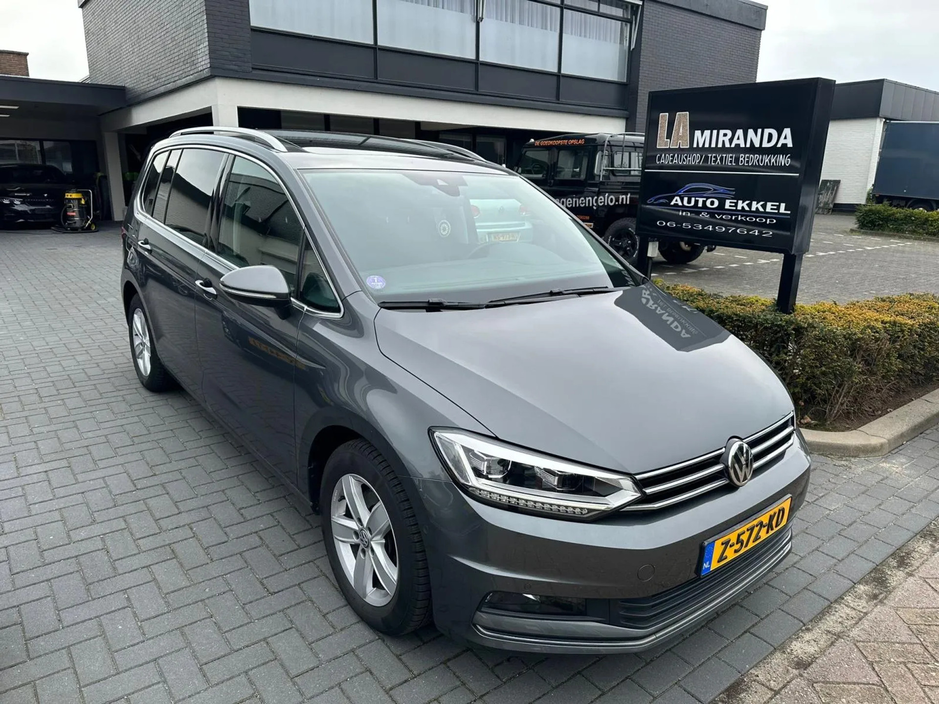 Volkswagen-Touran-fairautolease.nl